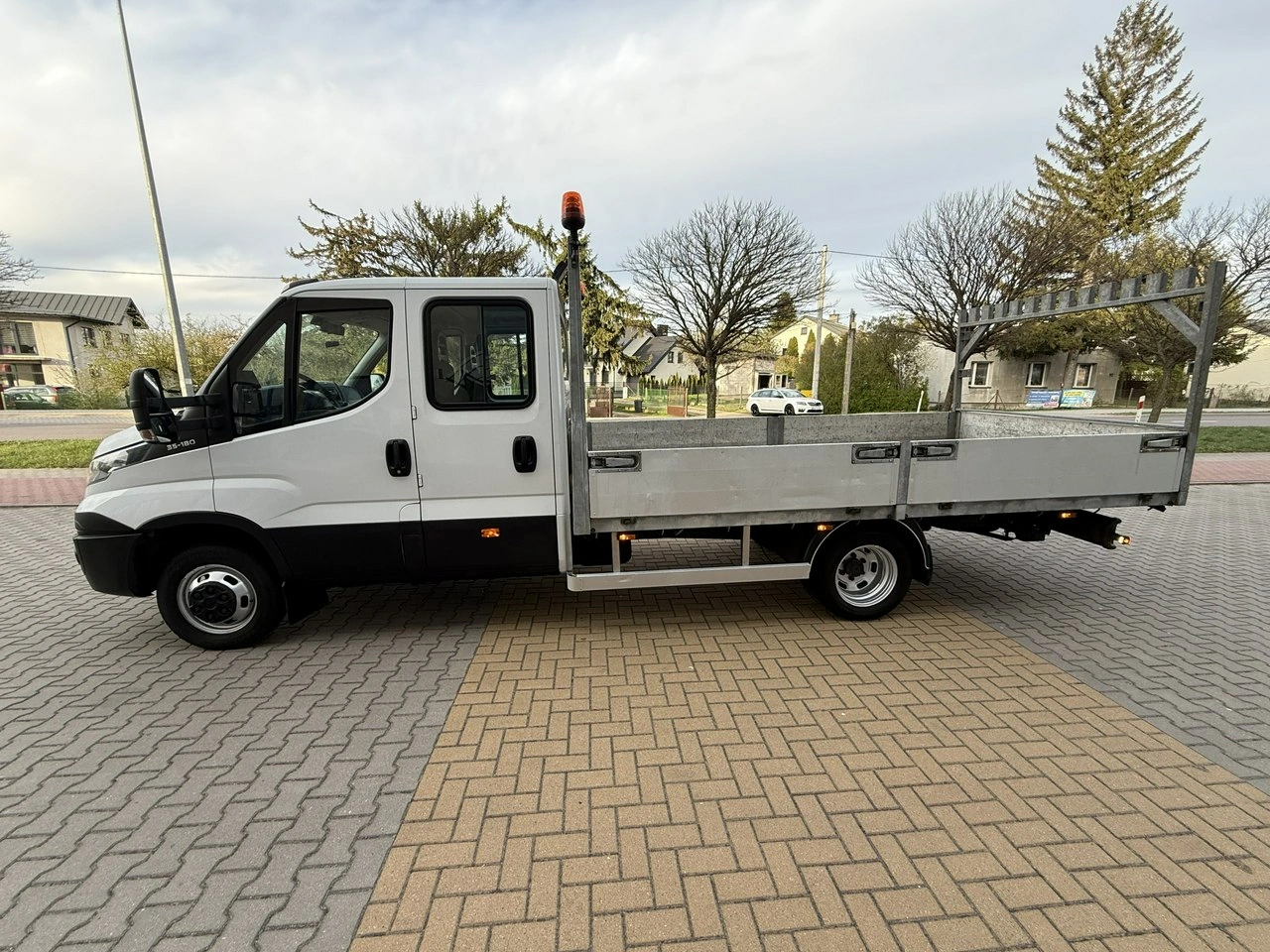 Iveco Daily 35C18 - Zdjęcie 1