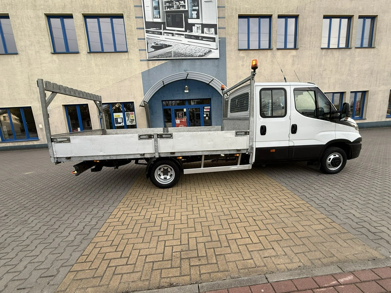 Iveco Daily 35C18 - Zdjęcie 2
