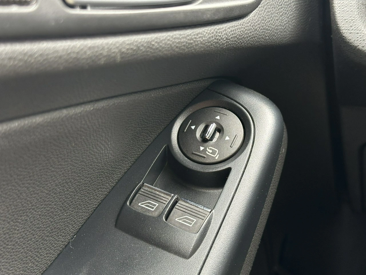 Ford Fiesta - Zdjęcie 25