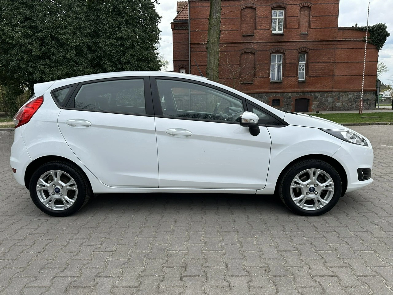 Ford Fiesta - Zdjęcie 4