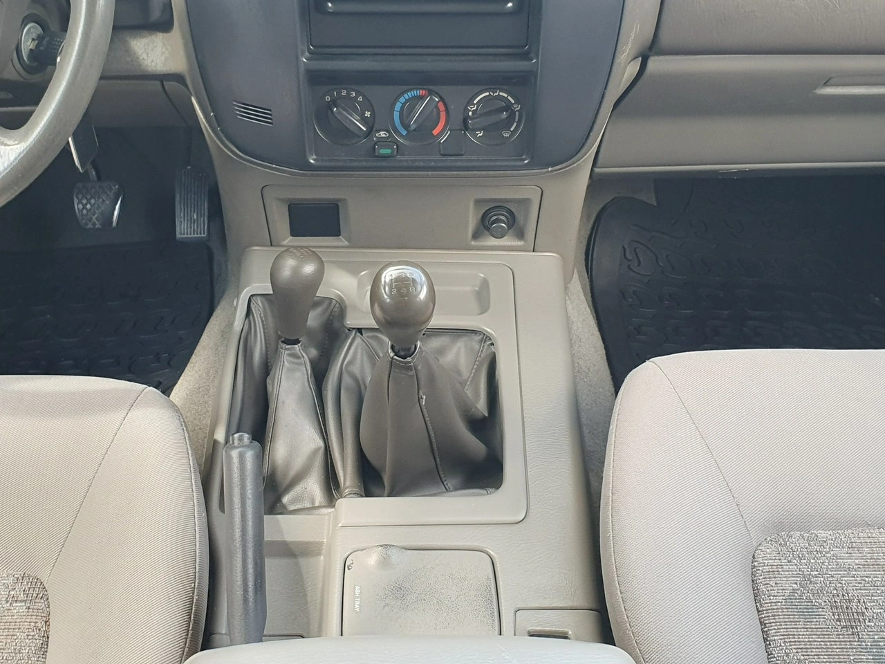 Nissan Patrol - Zdjęcie 37