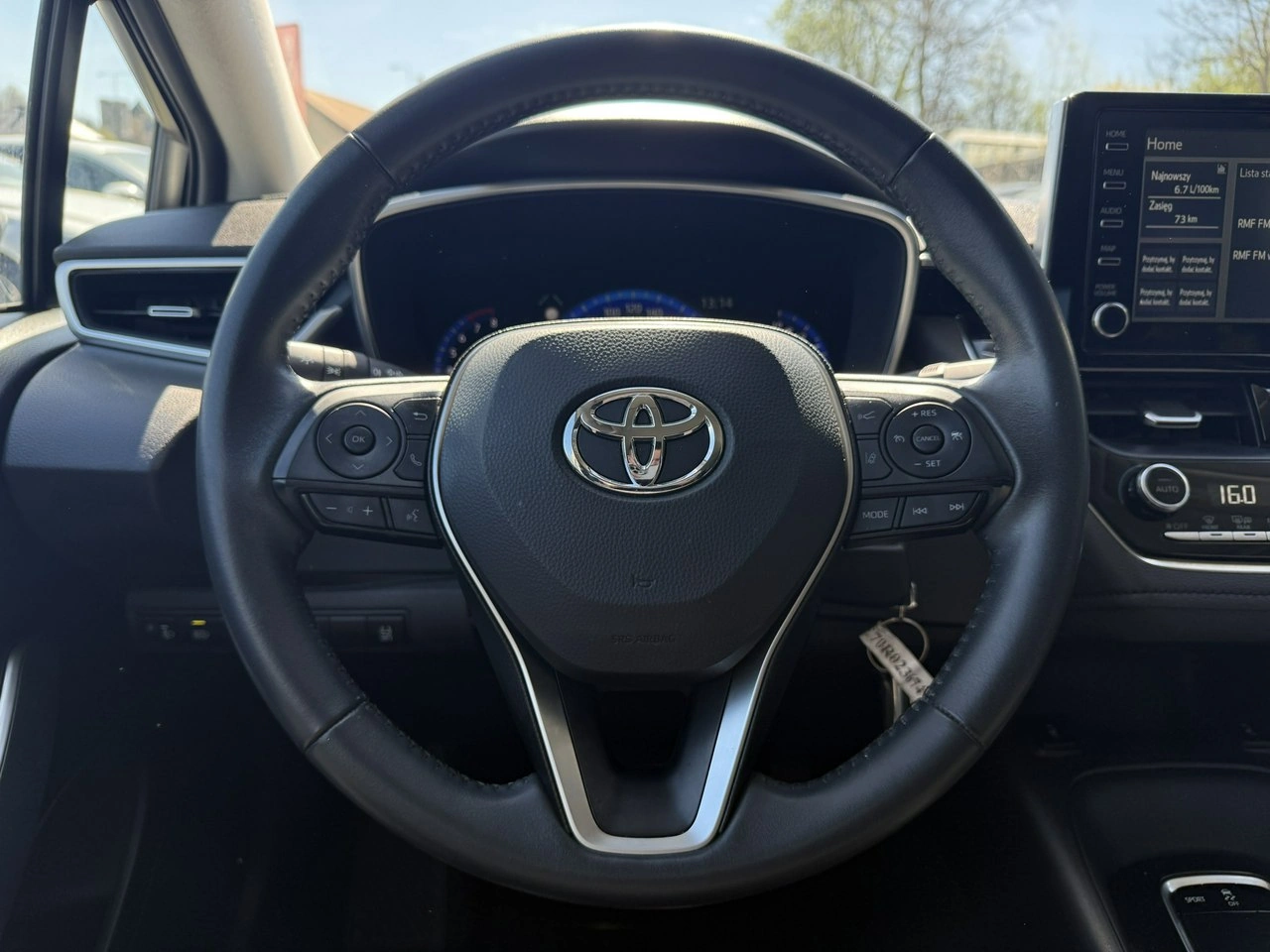 Toyota Corolla - Zdjęcie 8