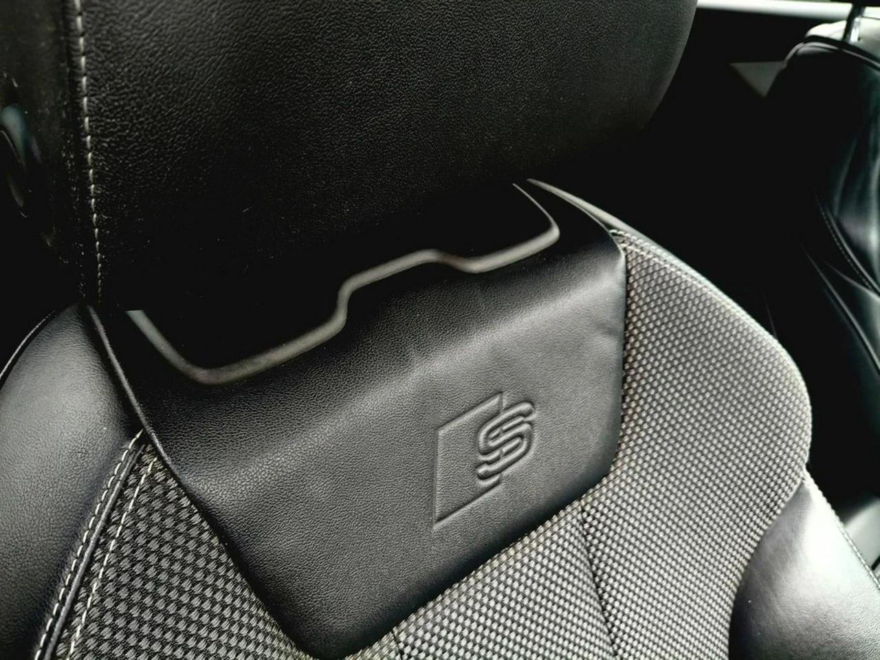 Audi A4 - Zdjęcie 25