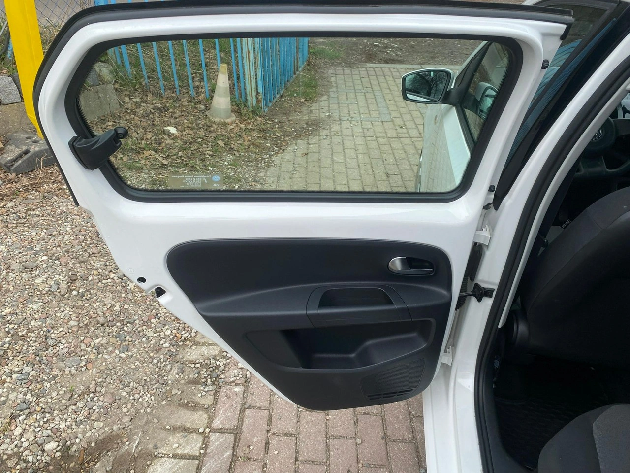 Volkswagen up! - Zdjęcie 21