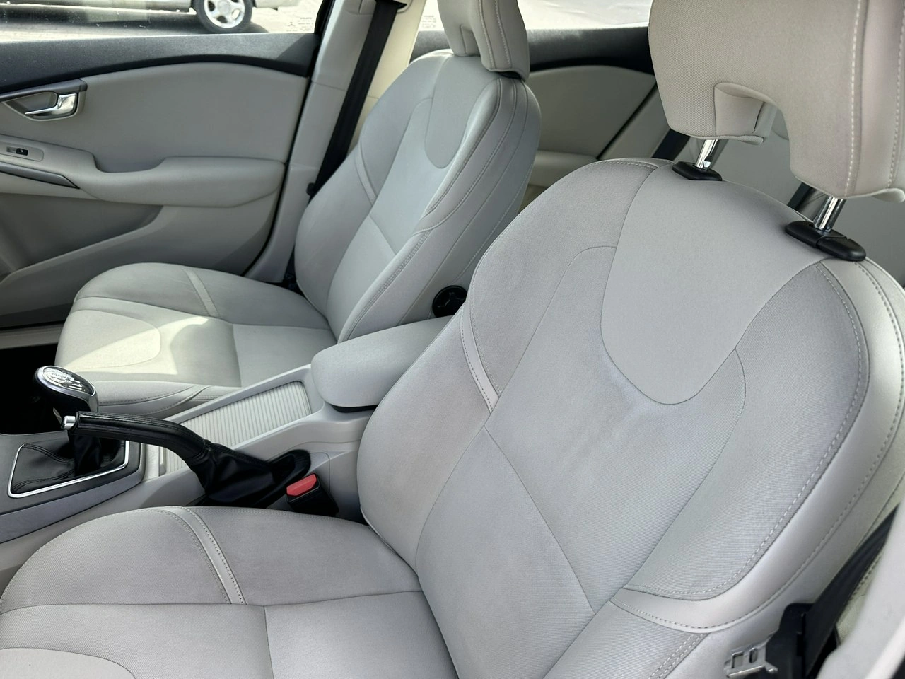 Volvo V40 - Zdjęcie 9