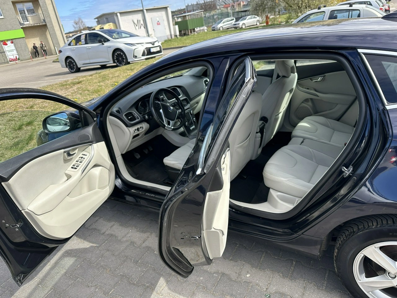 Volvo V40 - Zdjęcie 12