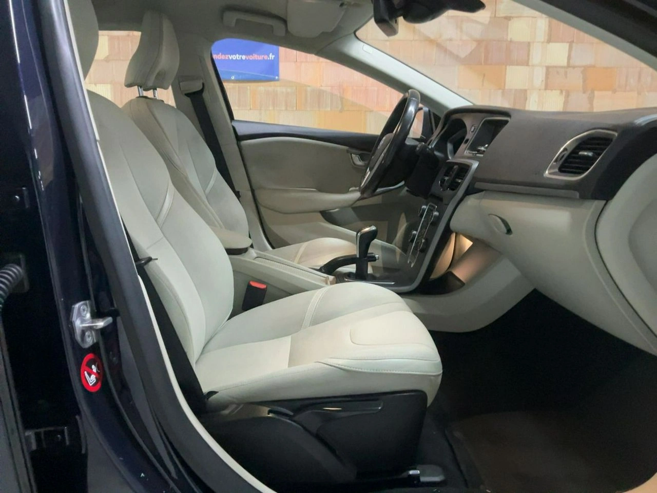 Volvo V40 - Zdjęcie 18