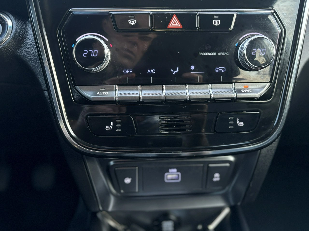 SsangYong Tivoli - Zdjęcie 10