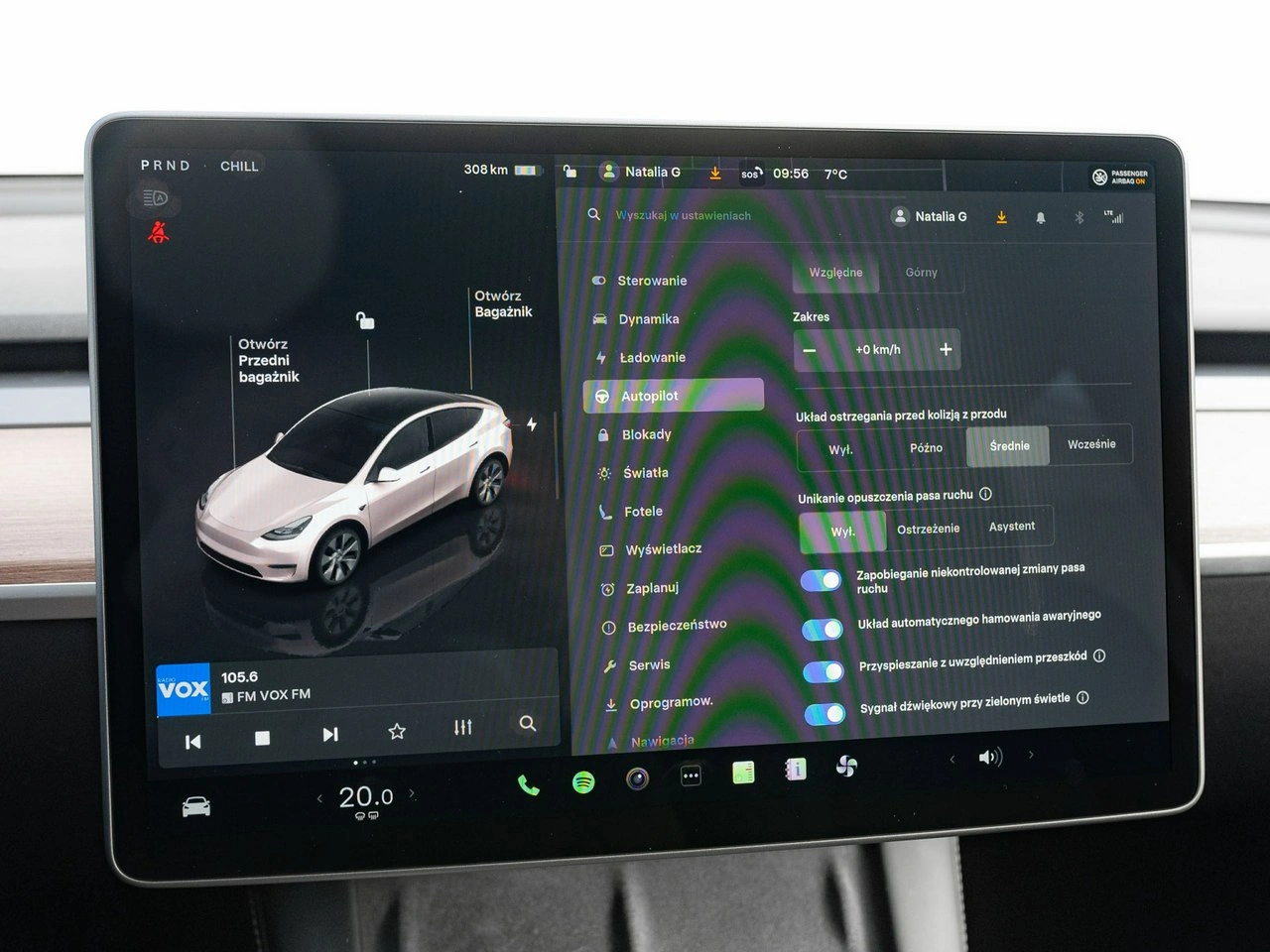 Tesla Y - Zdjęcie 17