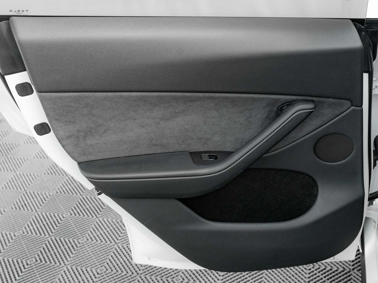 Tesla Y - Zdjęcie 19