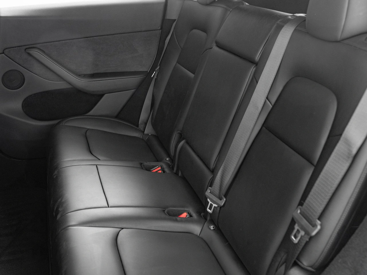 Tesla Y - Zdjęcie 22