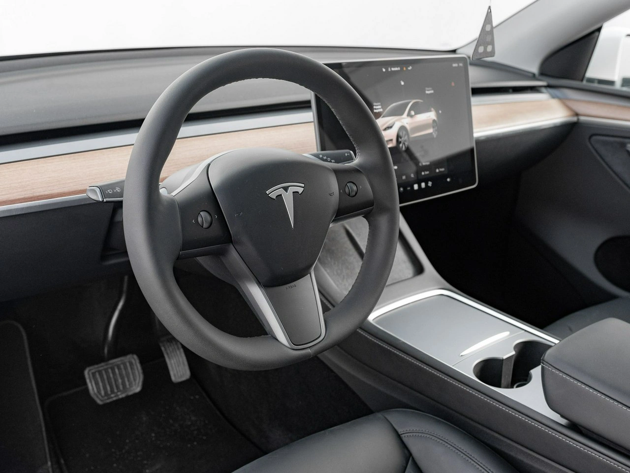 Tesla Y - Zdjęcie 5