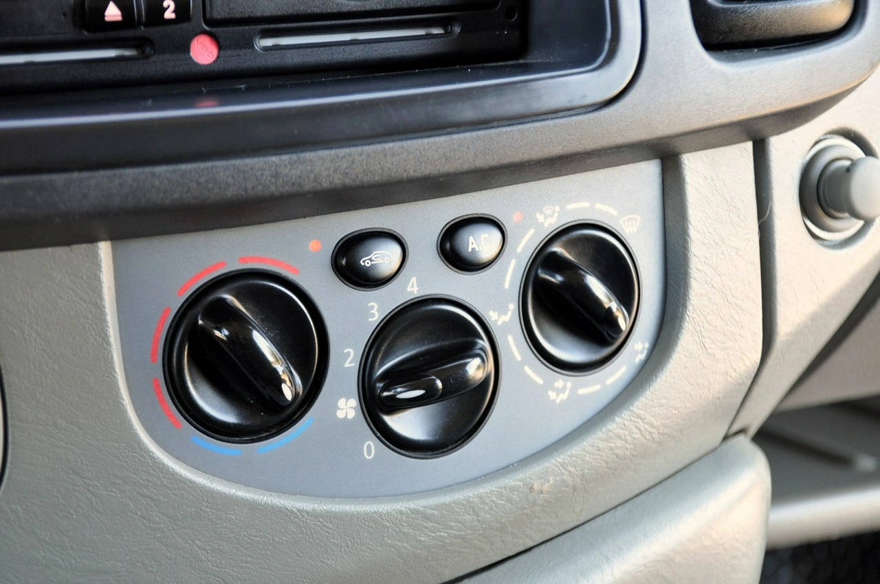 Opel Vivaro - Zdjęcie 24