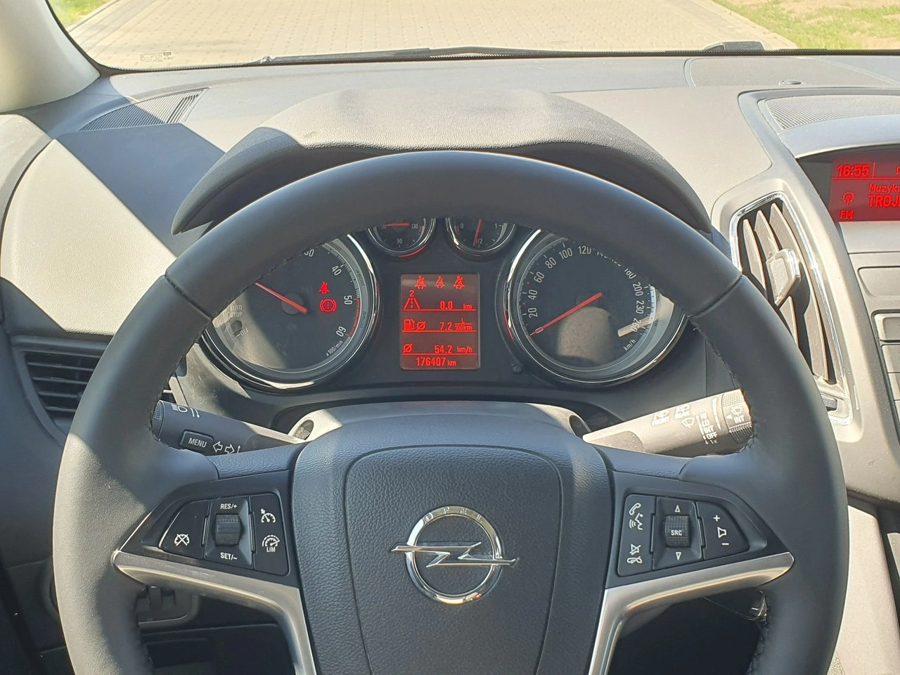 Opel Zafira - Zdjęcie 24