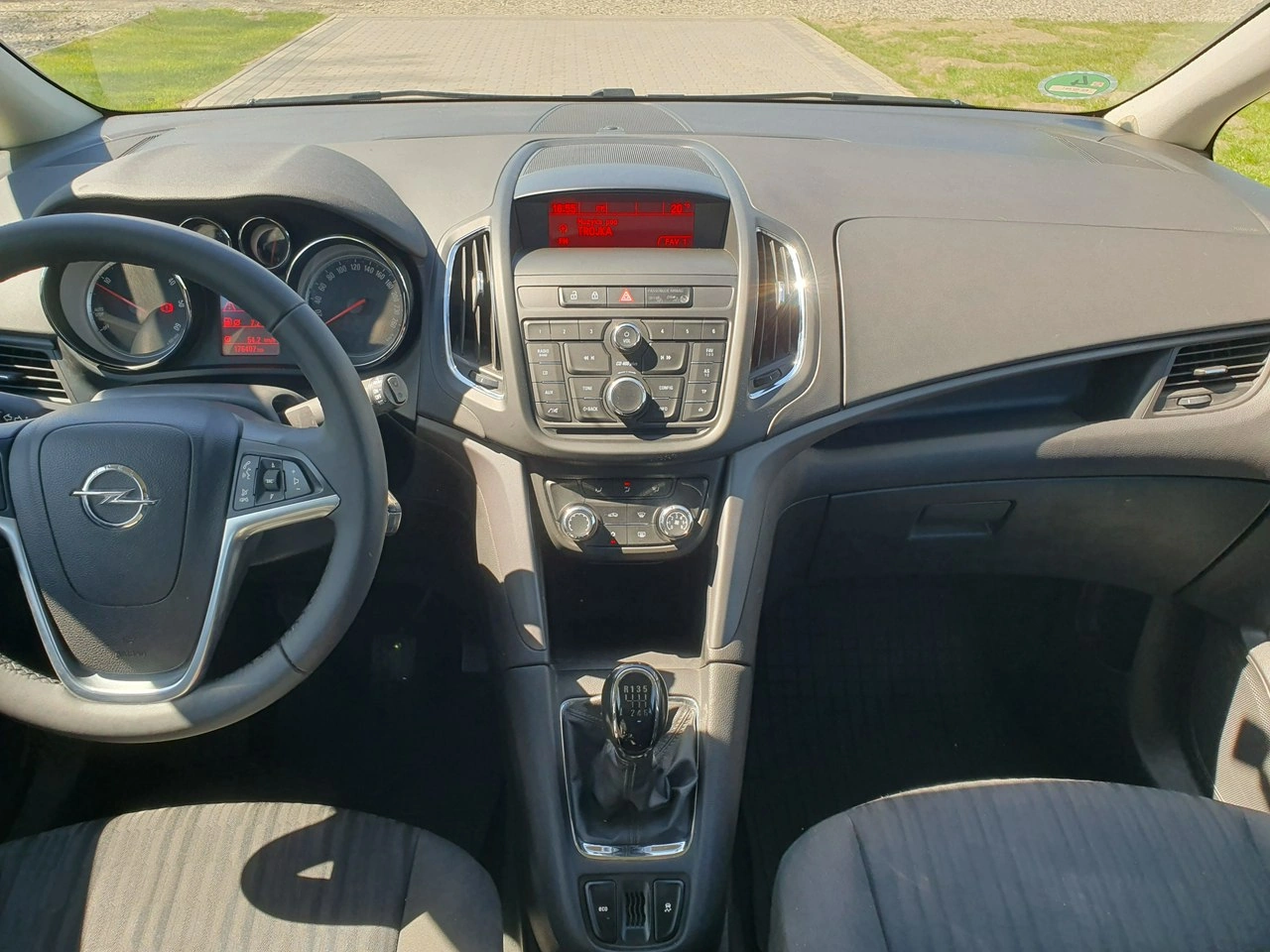 Opel Zafira - Zdjęcie 25