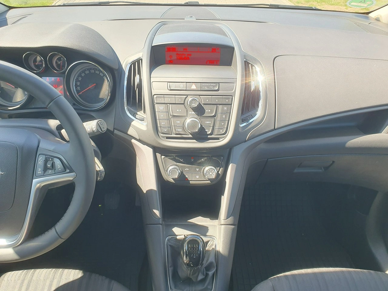 Opel Zafira - Zdjęcie 26