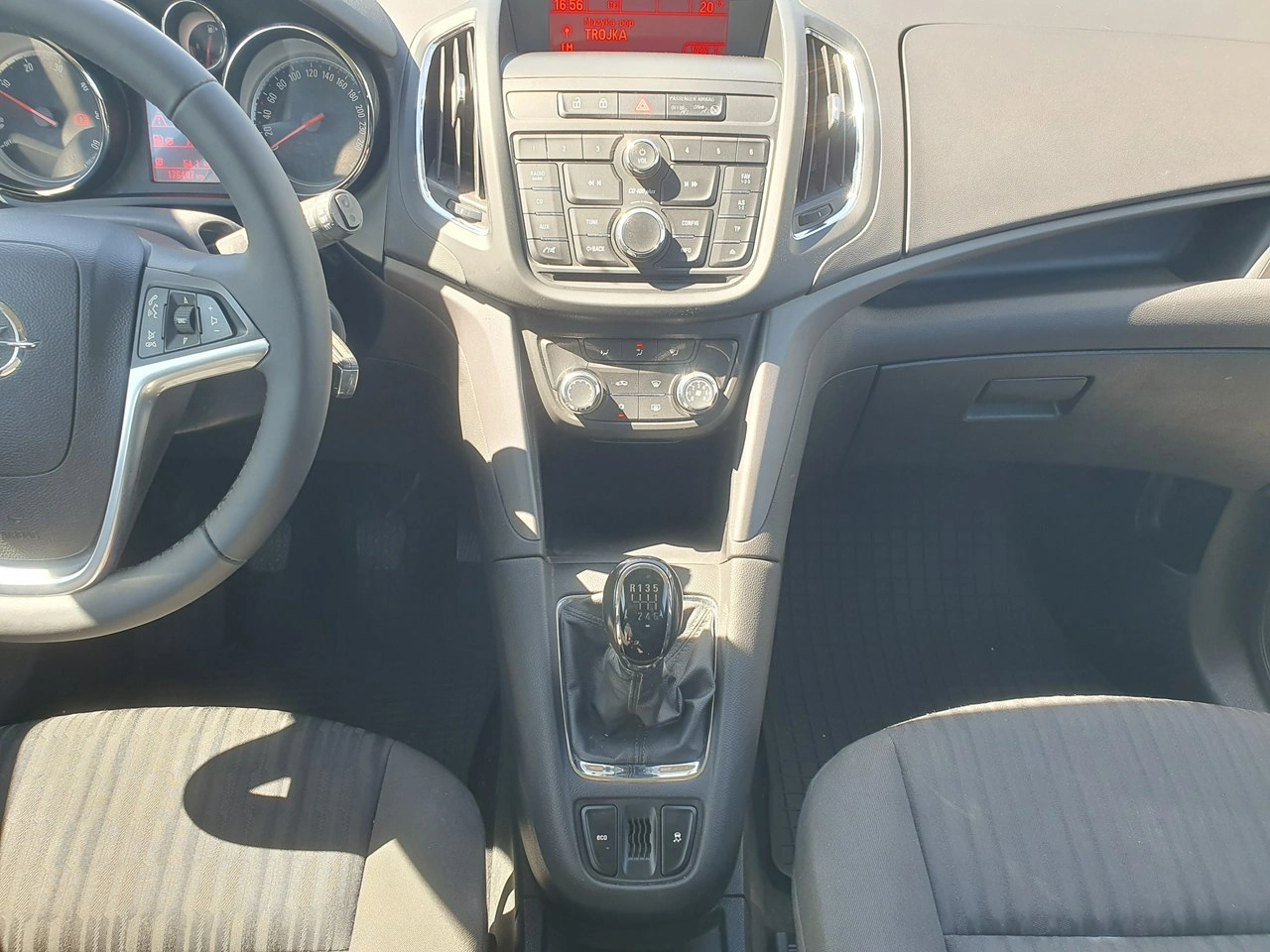 Opel Zafira - Zdjęcie 27