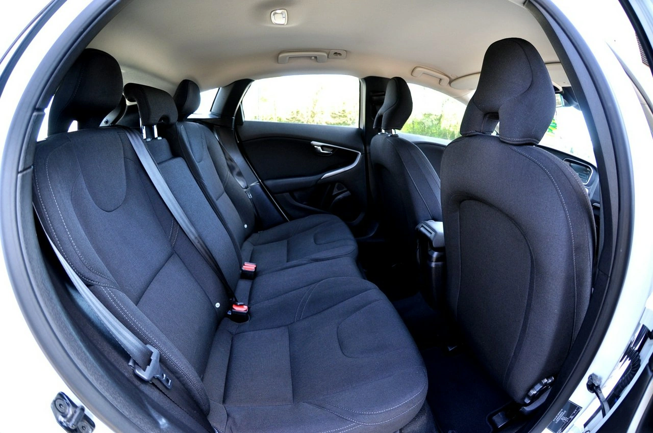 Volvo V40 - Zdjęcie 9