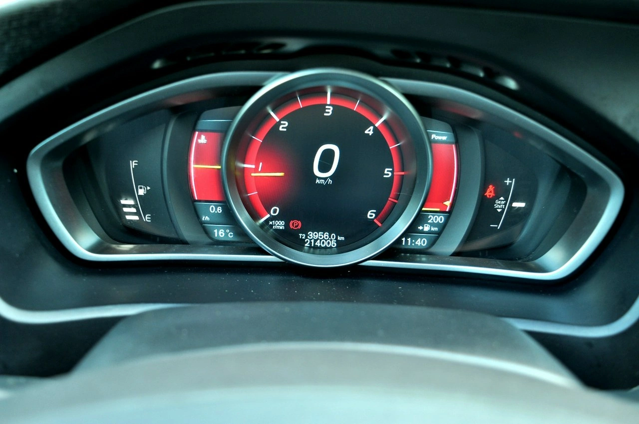 Volvo V40 - Zdjęcie 14