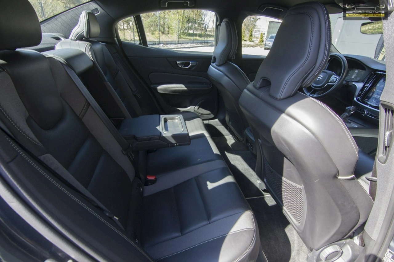 Volvo S60 - Zdjęcie 25