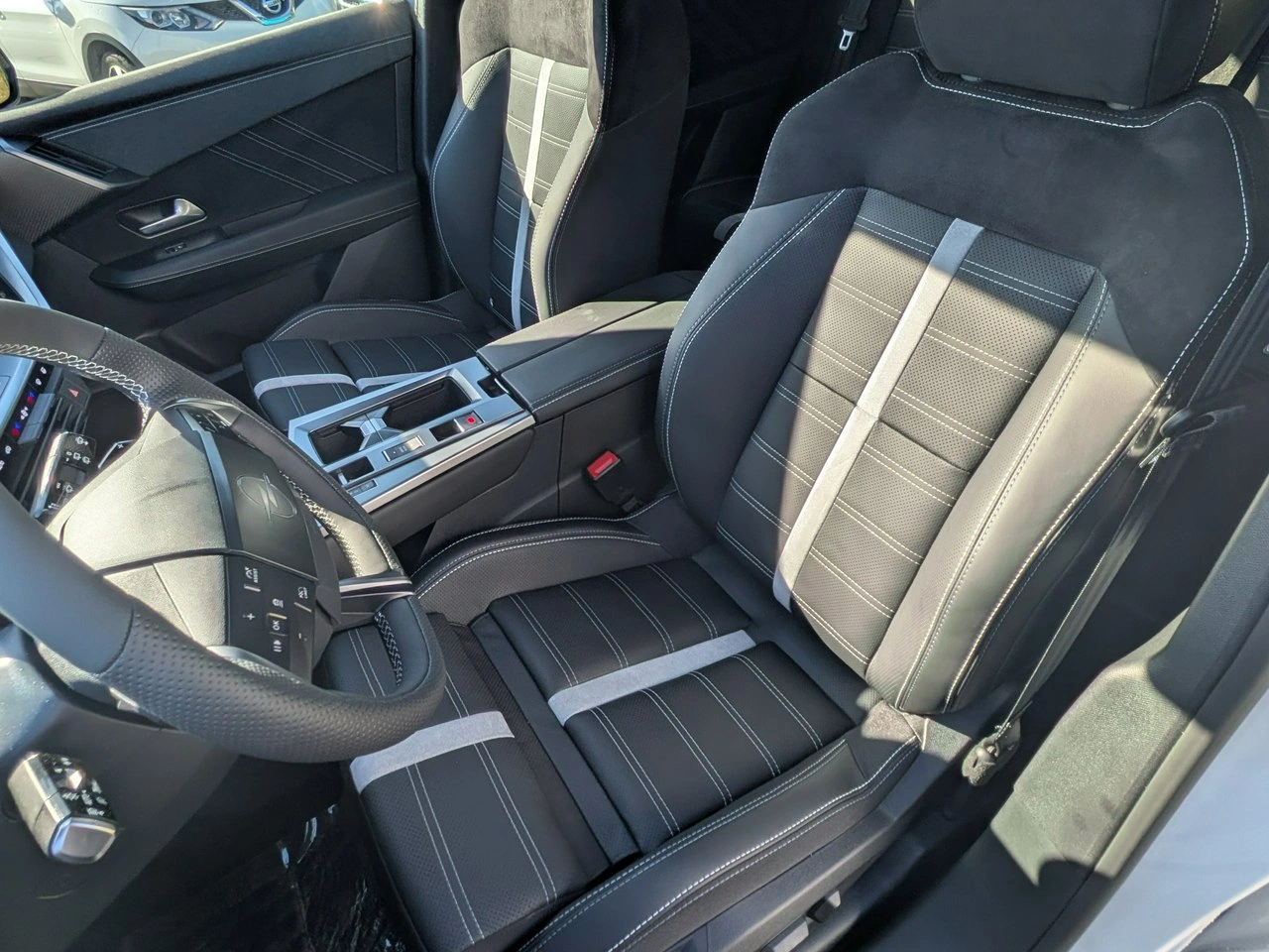 Opel Grandland - Zdjęcie 21