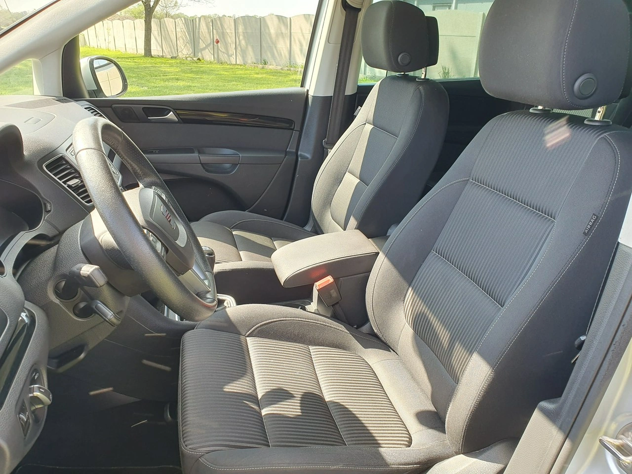 Seat Alhambra - Zdjęcie 17