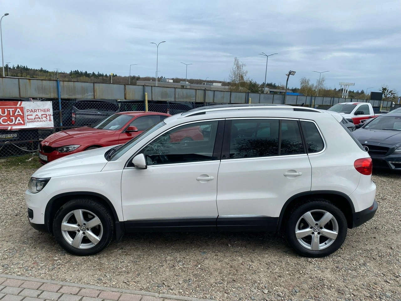 Volkswagen Tiguan - Zdjęcie 13