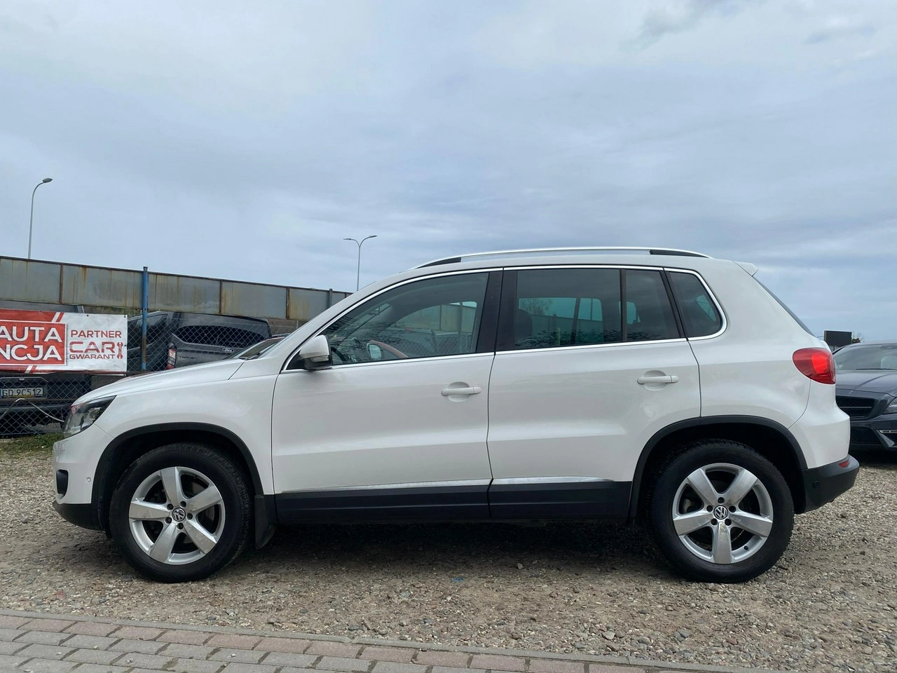 Volkswagen Tiguan - Zdjęcie 15
