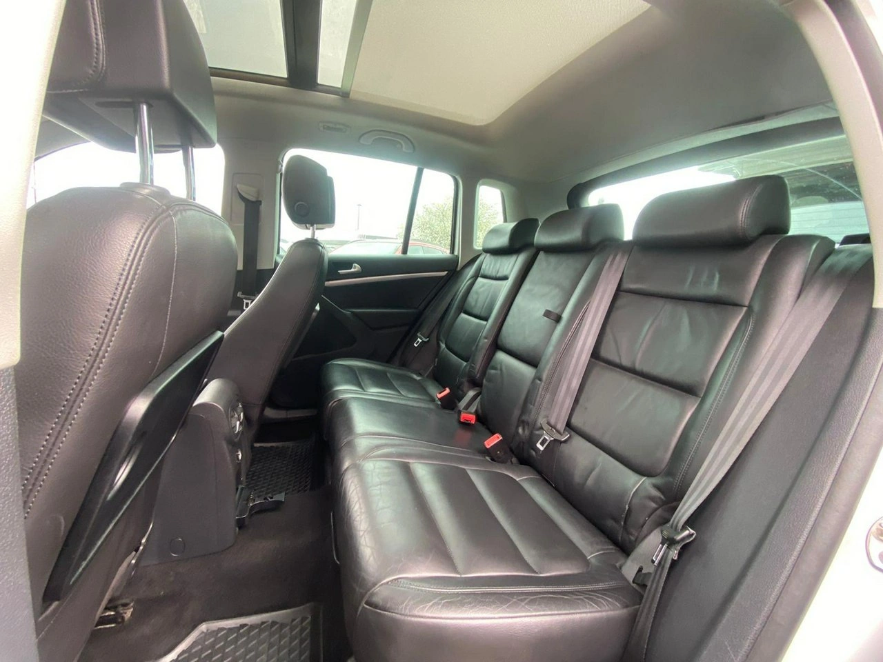 Volkswagen Tiguan - Zdjęcie 26