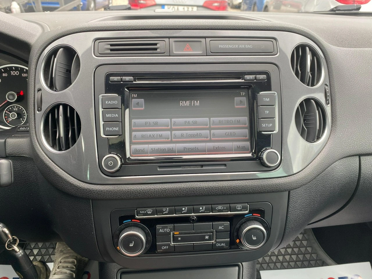 Volkswagen Tiguan - Zdjęcie 35