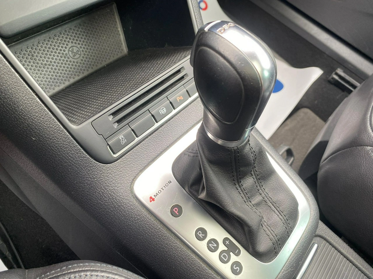 Volkswagen Tiguan - Zdjęcie 37
