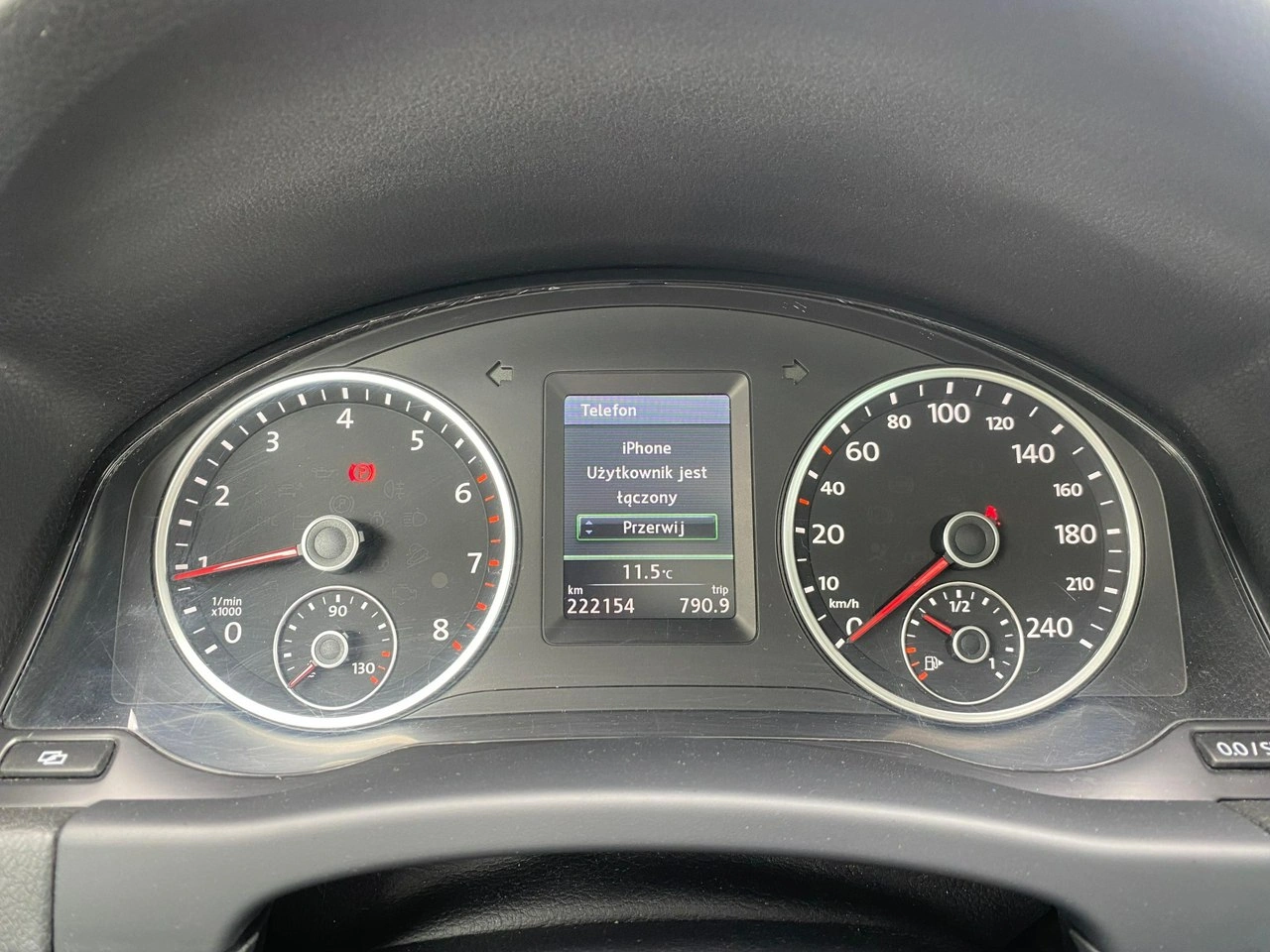 Volkswagen Tiguan - Zdjęcie 42