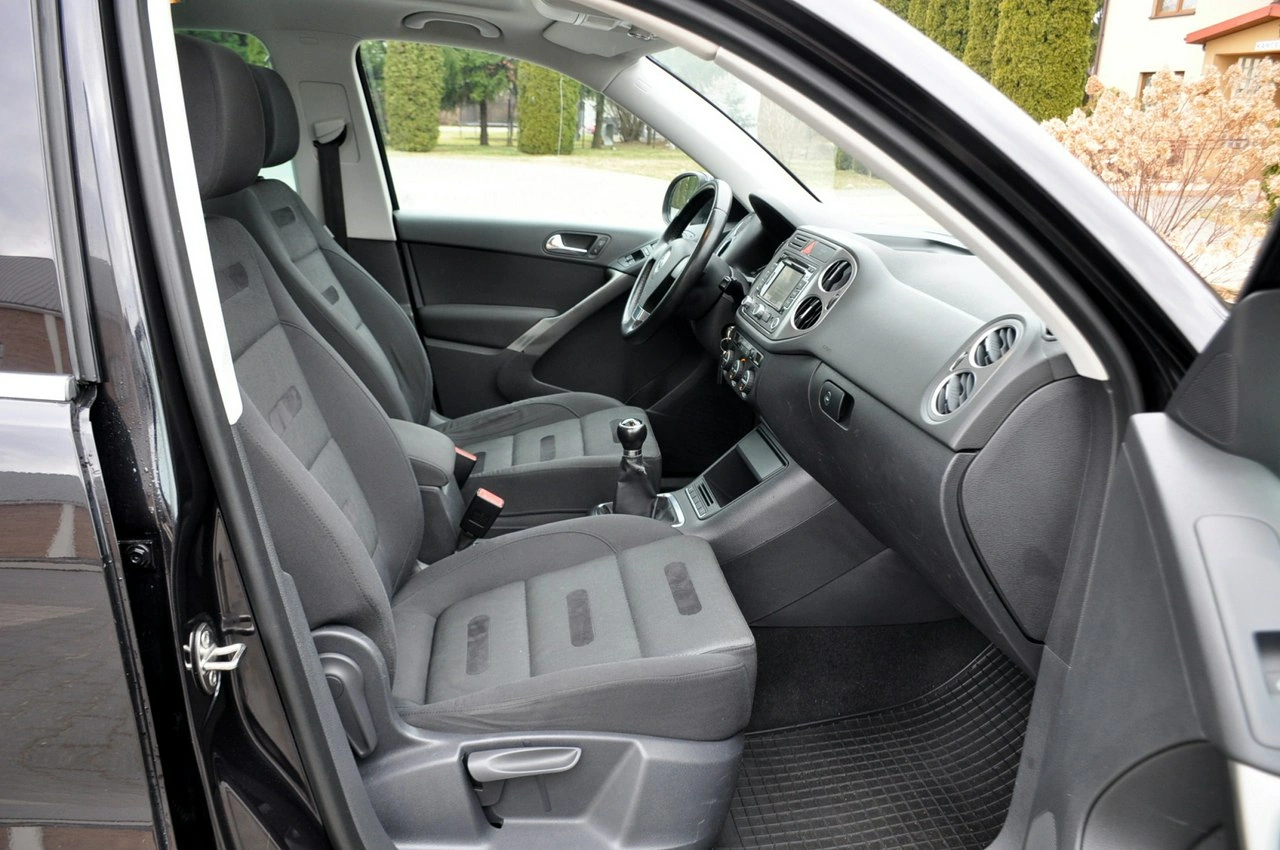 Volkswagen Tiguan - Zdjęcie 16