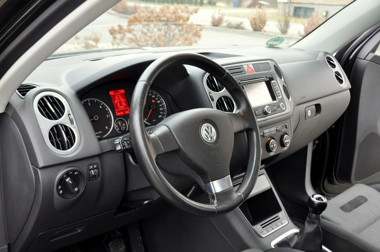 Volkswagen Tiguan - Zdjęcie 21