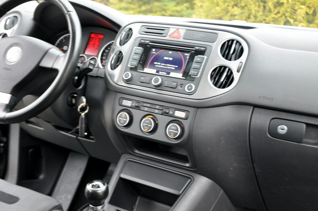 Volkswagen Tiguan - Zdjęcie 25