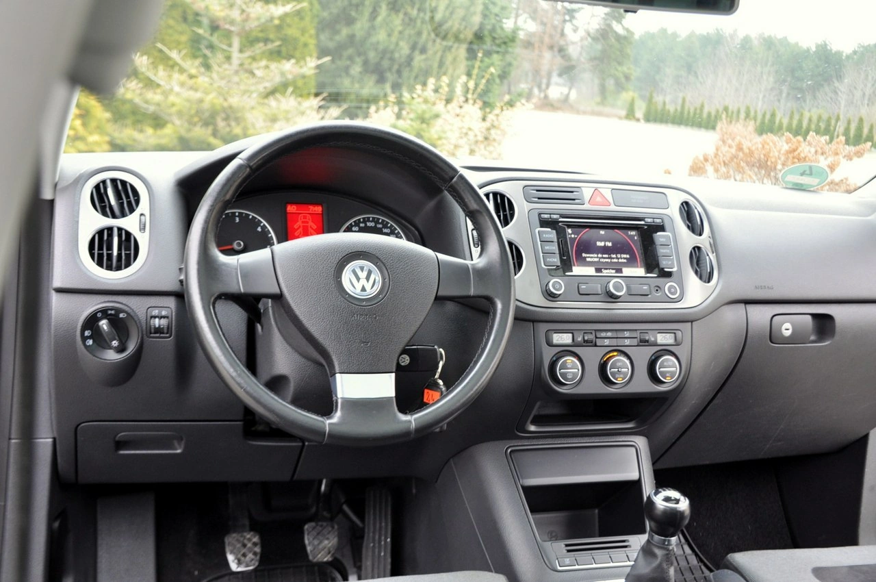 Volkswagen Tiguan - Zdjęcie 28