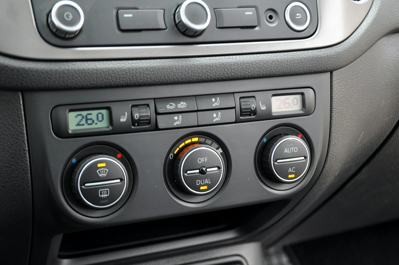 Volkswagen Tiguan - Zdjęcie 32