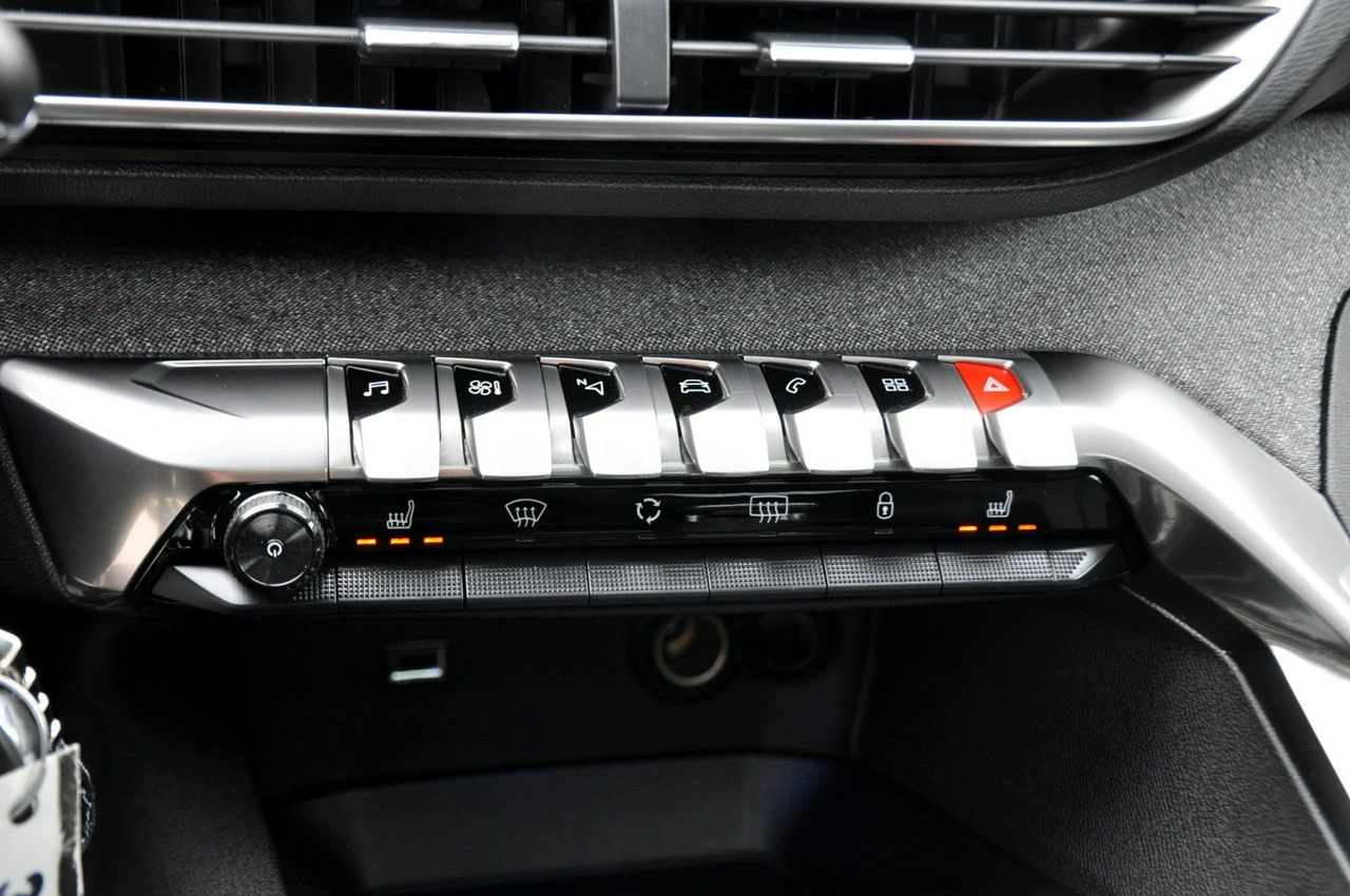 Peugeot 3008 - Zdjęcie 33