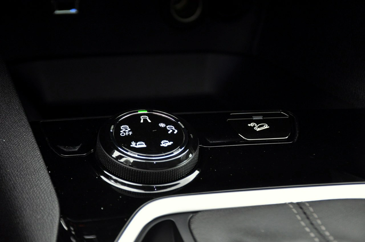 Peugeot 3008 - Zdjęcie 35