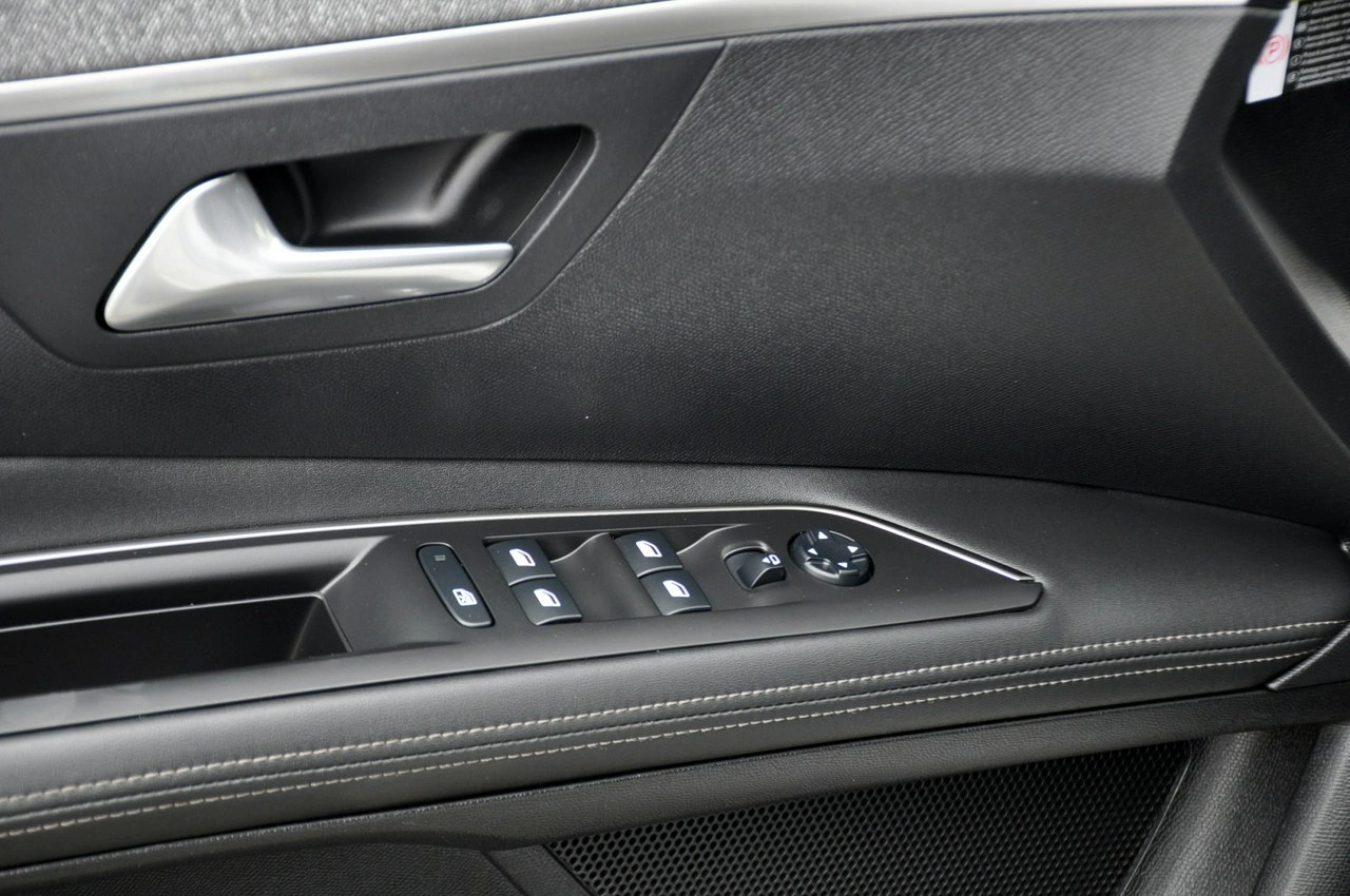 Peugeot 3008 - Zdjęcie 36