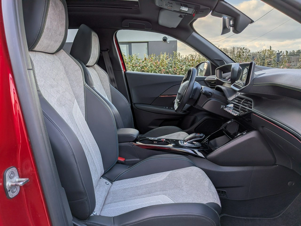 Peugeot 2008 - Zdjęcie 26