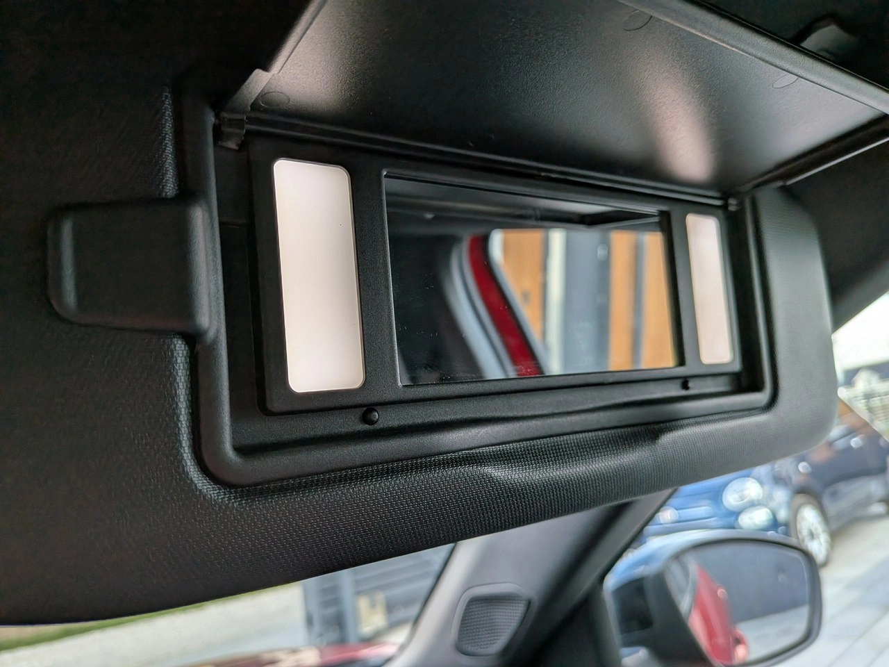 Peugeot 2008 - Zdjęcie 31