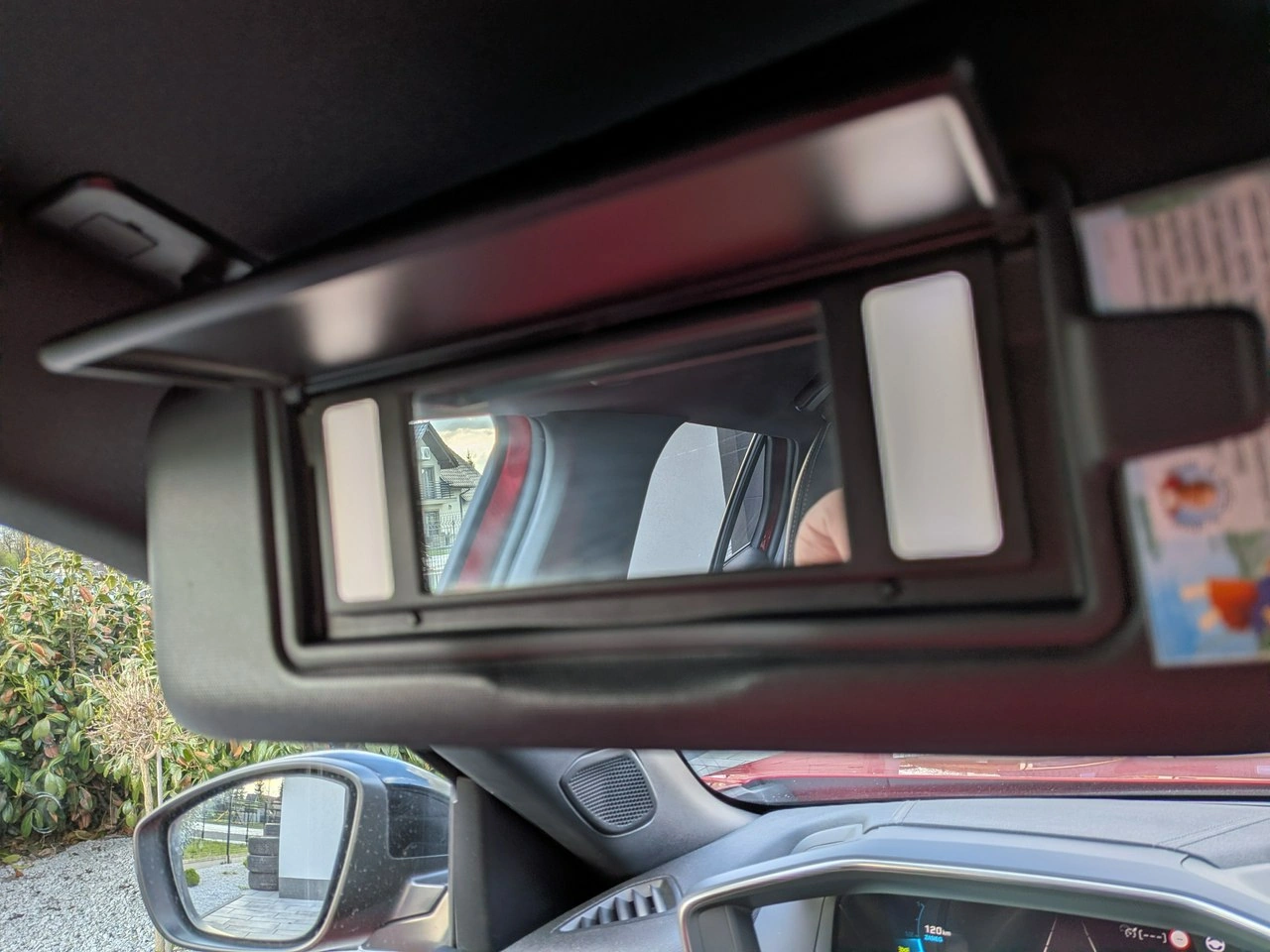 Peugeot 2008 - Zdjęcie 32