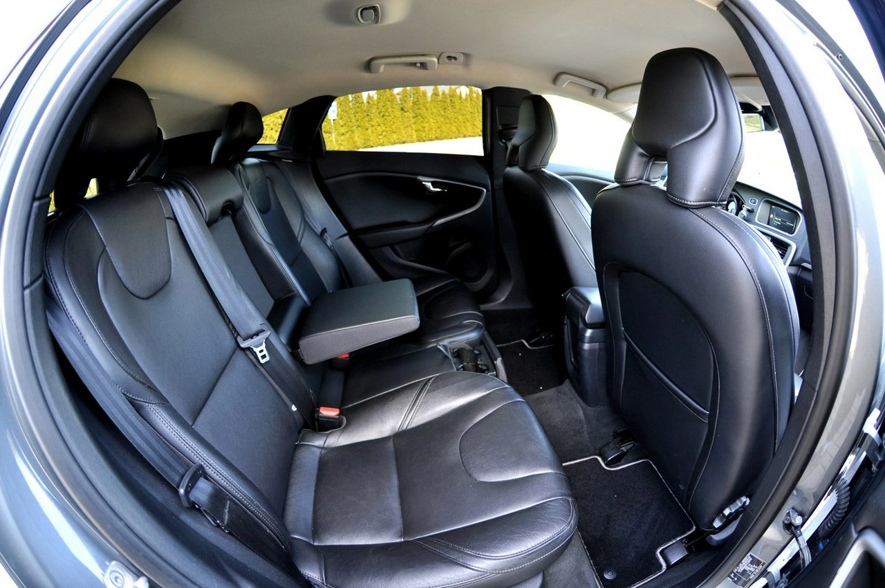 Volvo V40 - Zdjęcie 9