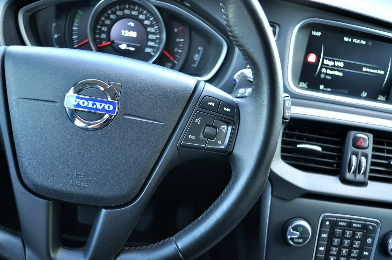 Volvo V40 - Zdjęcie 14