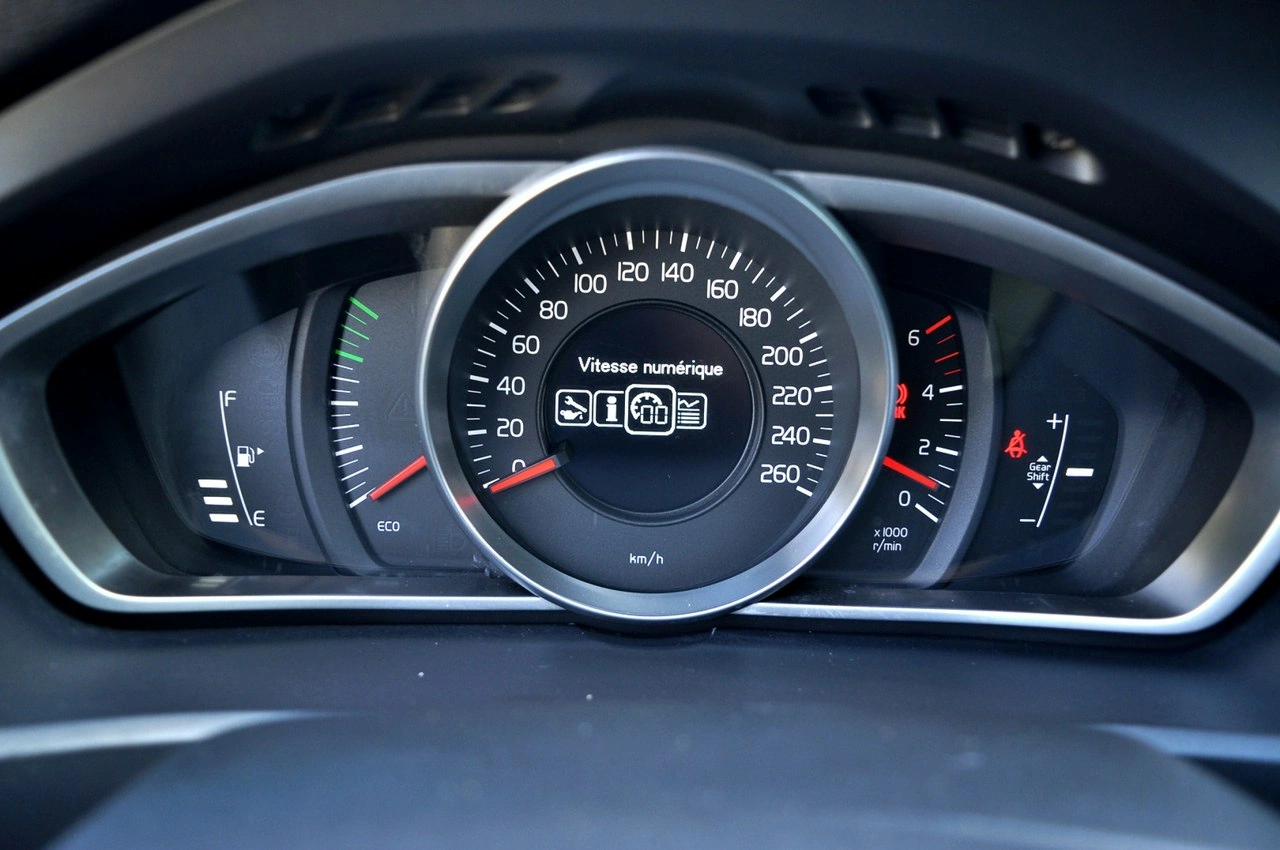 Volvo V40 - Zdjęcie 16