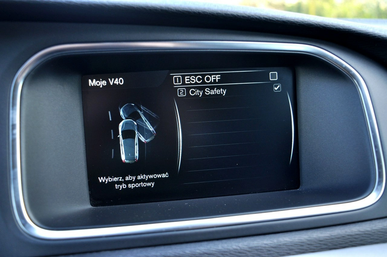 Volvo V40 - Zdjęcie 22