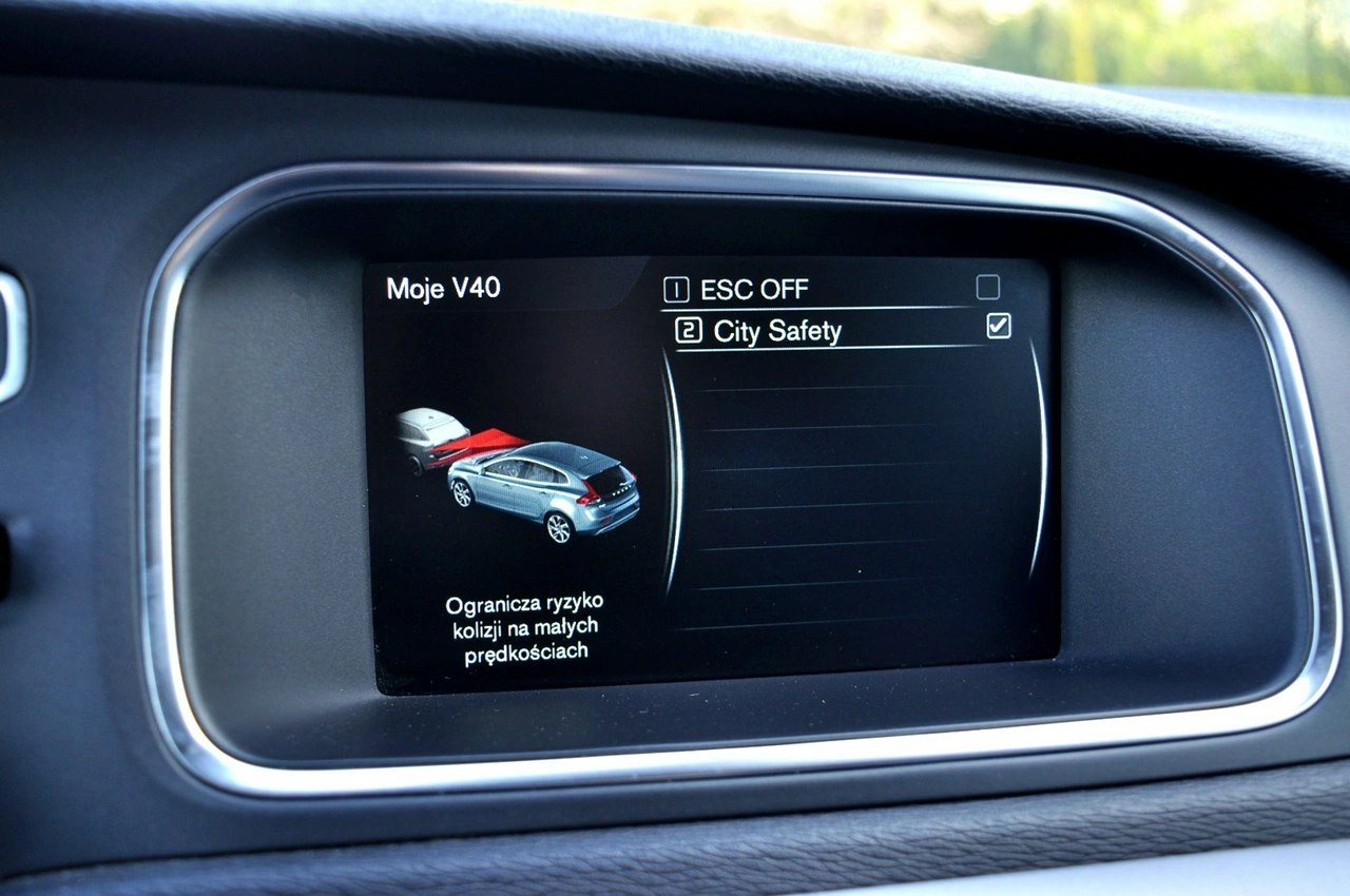 Volvo V40 - Zdjęcie 23