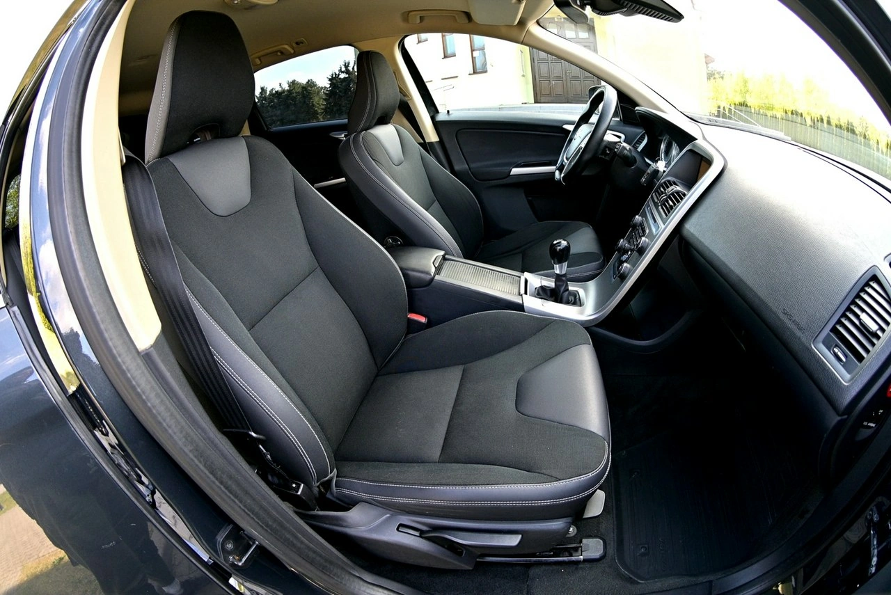 Volvo XC 60 - Zdjęcie 7
