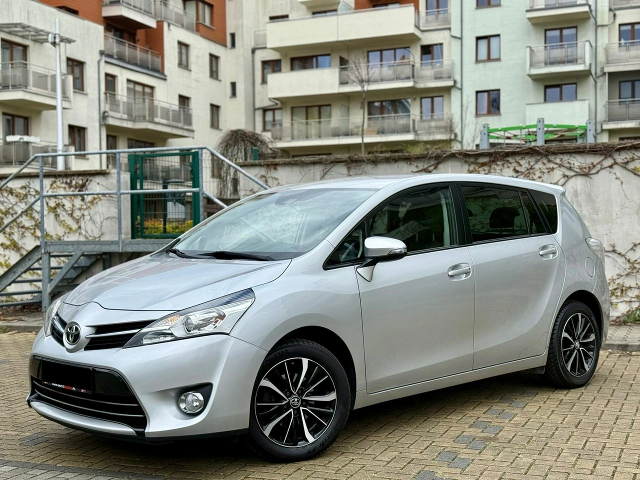 Toyota Verso - Zdjęcie 9
